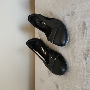 Puma black and white cutout driving flats size 10